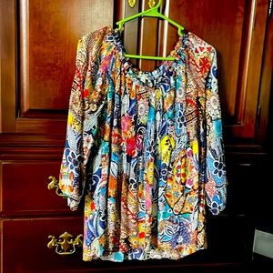 Adorable light and fun blouse Petite Medium